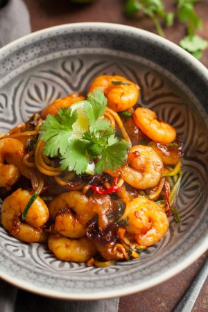 Noodles met garnalen en paksoi